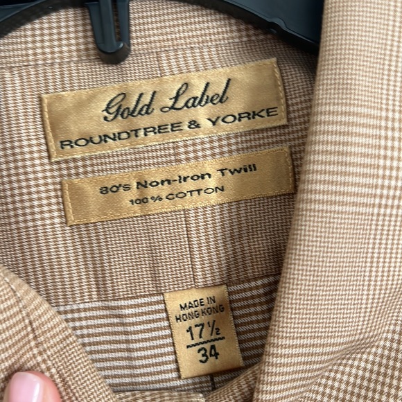 button down - Picture 2 of 4